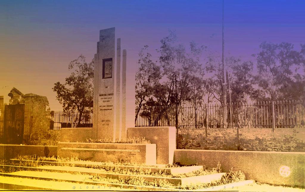 Ain-Sefra 501- Monument Lyautey.jpg